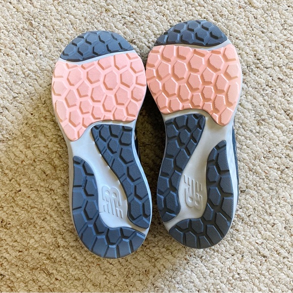 New Balance Women’s Running Course Shoes, Size 12 D, Wide Width, NWT - Picture 9 of 9